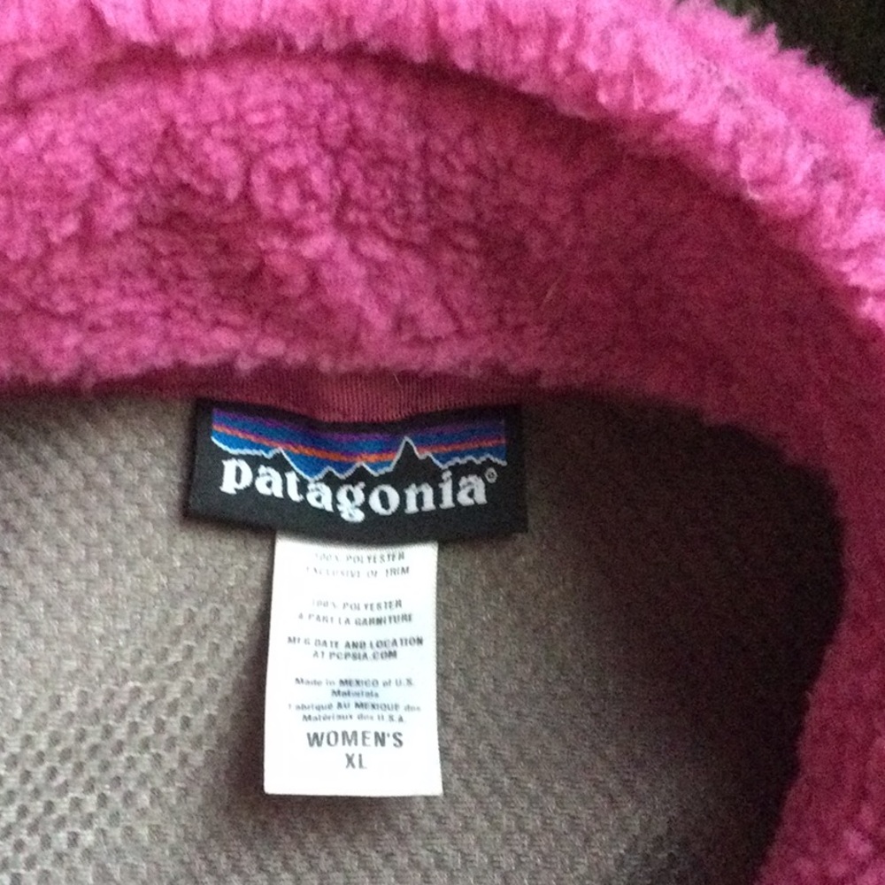 Patagonia Women’s Pink Sherpa Fleece Vest - Picture 3 of 5